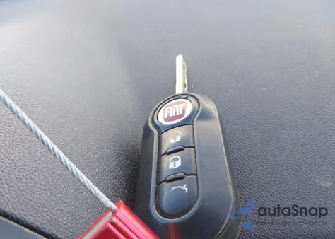 2017 Fiat 500E Battery Electric из США, поврежденный, VIN 3C3CFFGE7HT543977